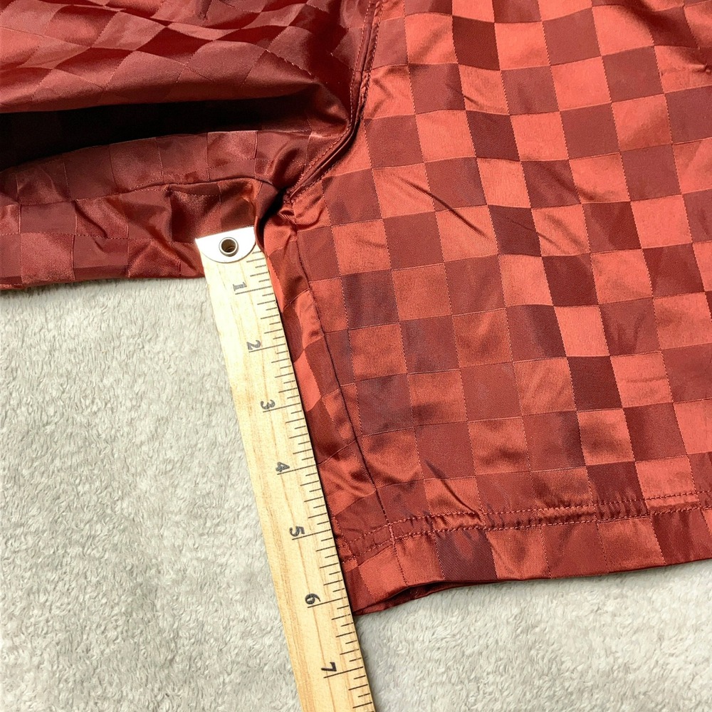 Vintage Y2K Umbro Shiny Checkered Soccer Shorts 100% Nylon Red Dazzle 5" Mens M - Picture 6 of 8